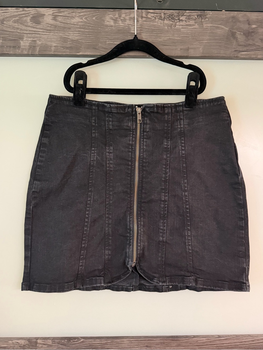 We The Free Black Front-Zip Denim Mini Skirt